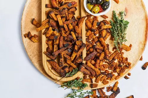 Toasted crispy bread bites