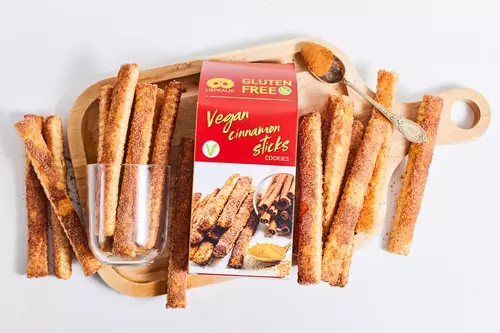 Vegan puff pastry sticks with cinnamon 100 g