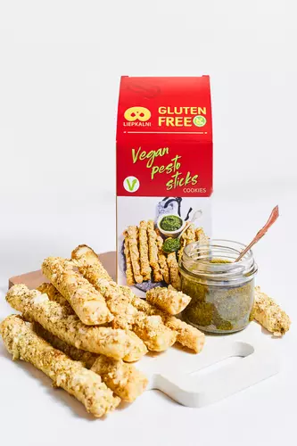 Vegan puff pastry sticks with pesto 100 g